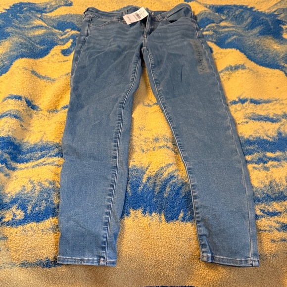 American Eagle Outfitters Denim - American Eagle Outfitters Denim Blue Skinny Jeans size 8 brand new with tags